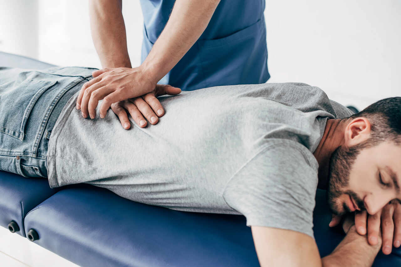 What Is Chiropractic Massage? : 6 Incredible Health Benefits