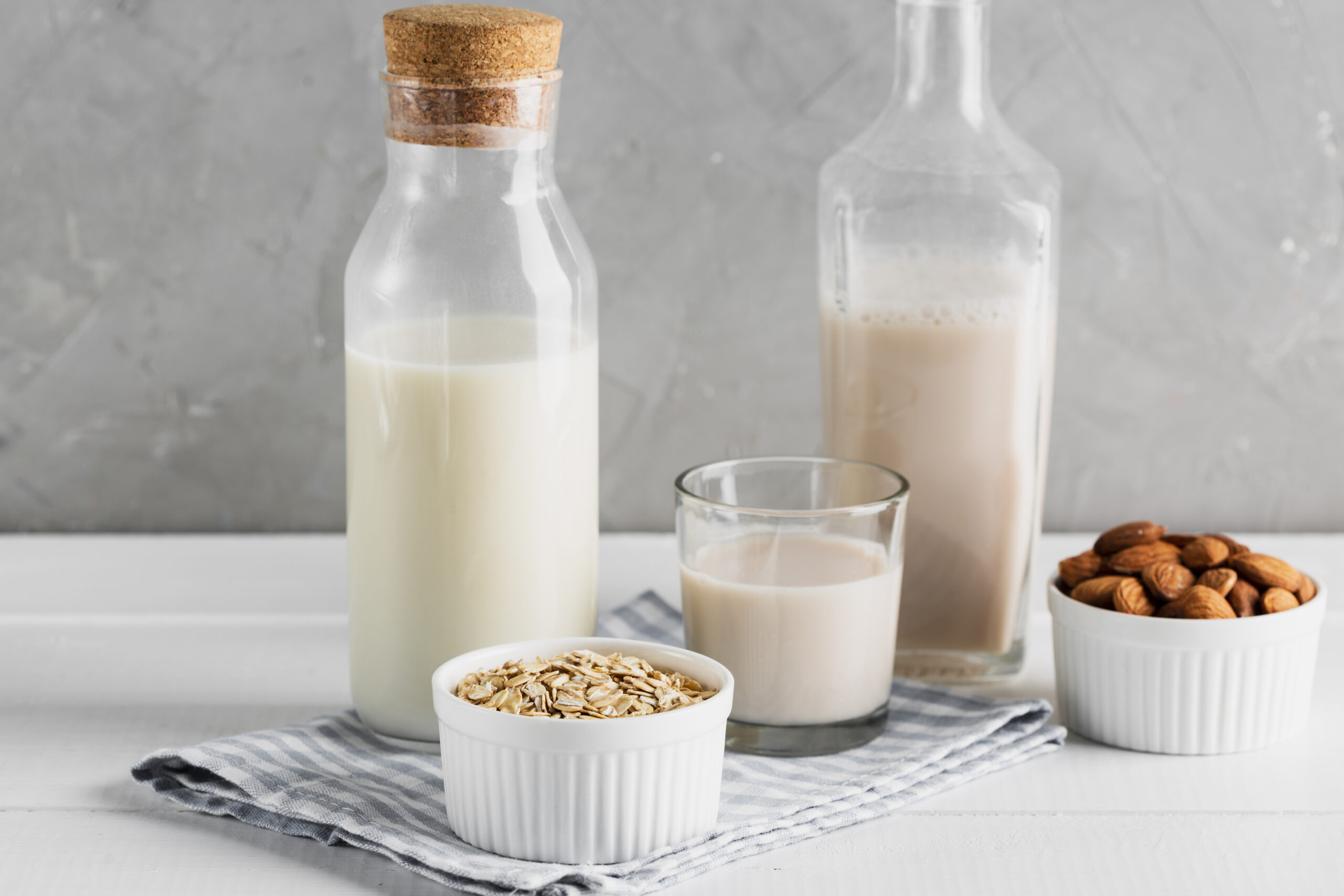 Try These Best 6 Vegan Milk Alternatives and Get Their Benefits!